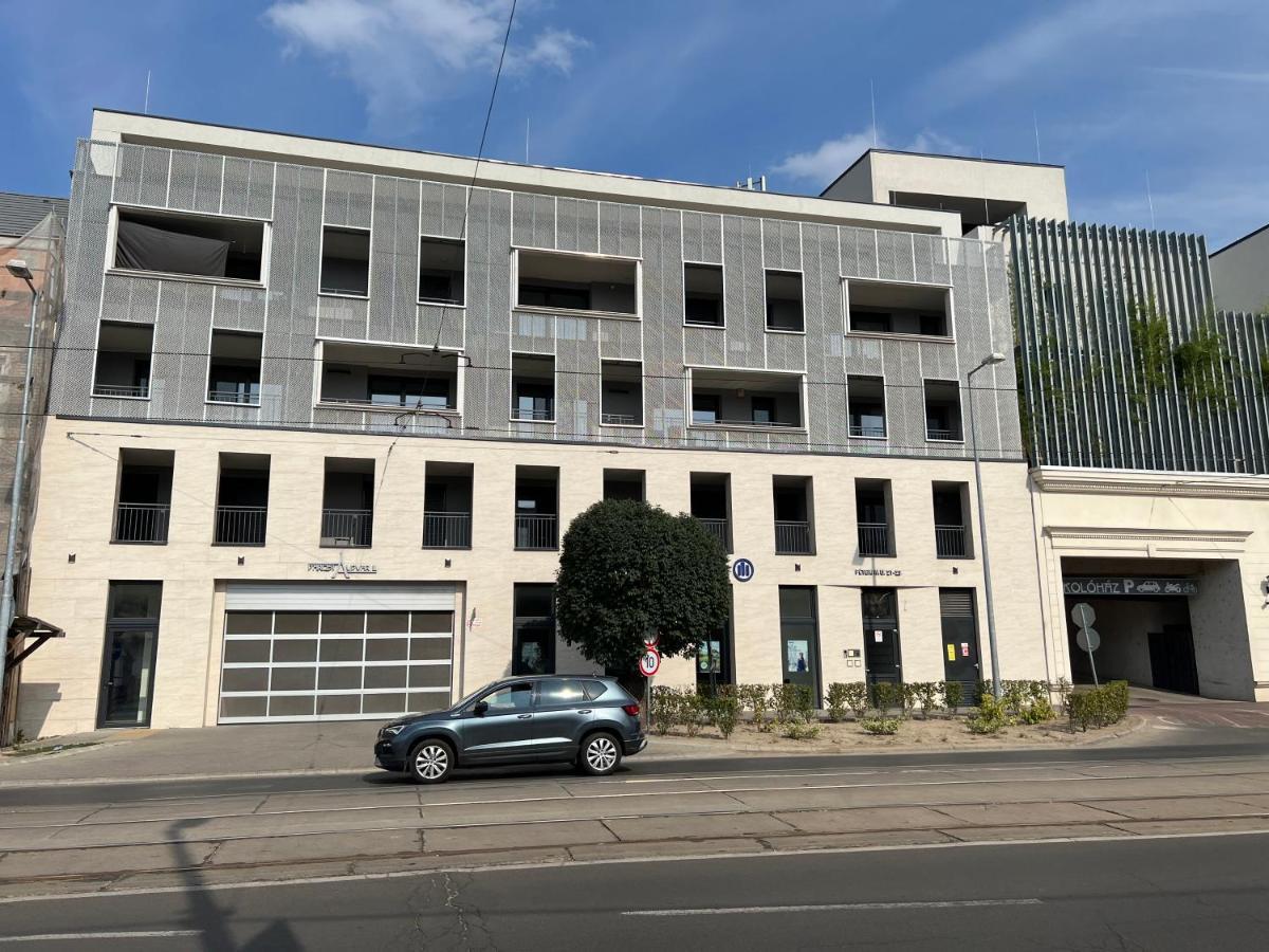 Parizsi Udvar Premium Apartman Apartment Debrecen Bagian luar foto